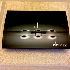 Ducce eyeshadow